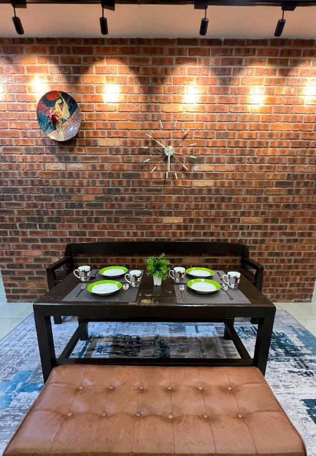 R3Trohouse 3Br 8Pax Ps4,Pool Table,Netflix Villa Kuantan Bagian luar foto